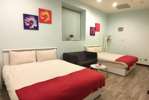 85旅行家 Apartment Kaohsiung Luaran gambar