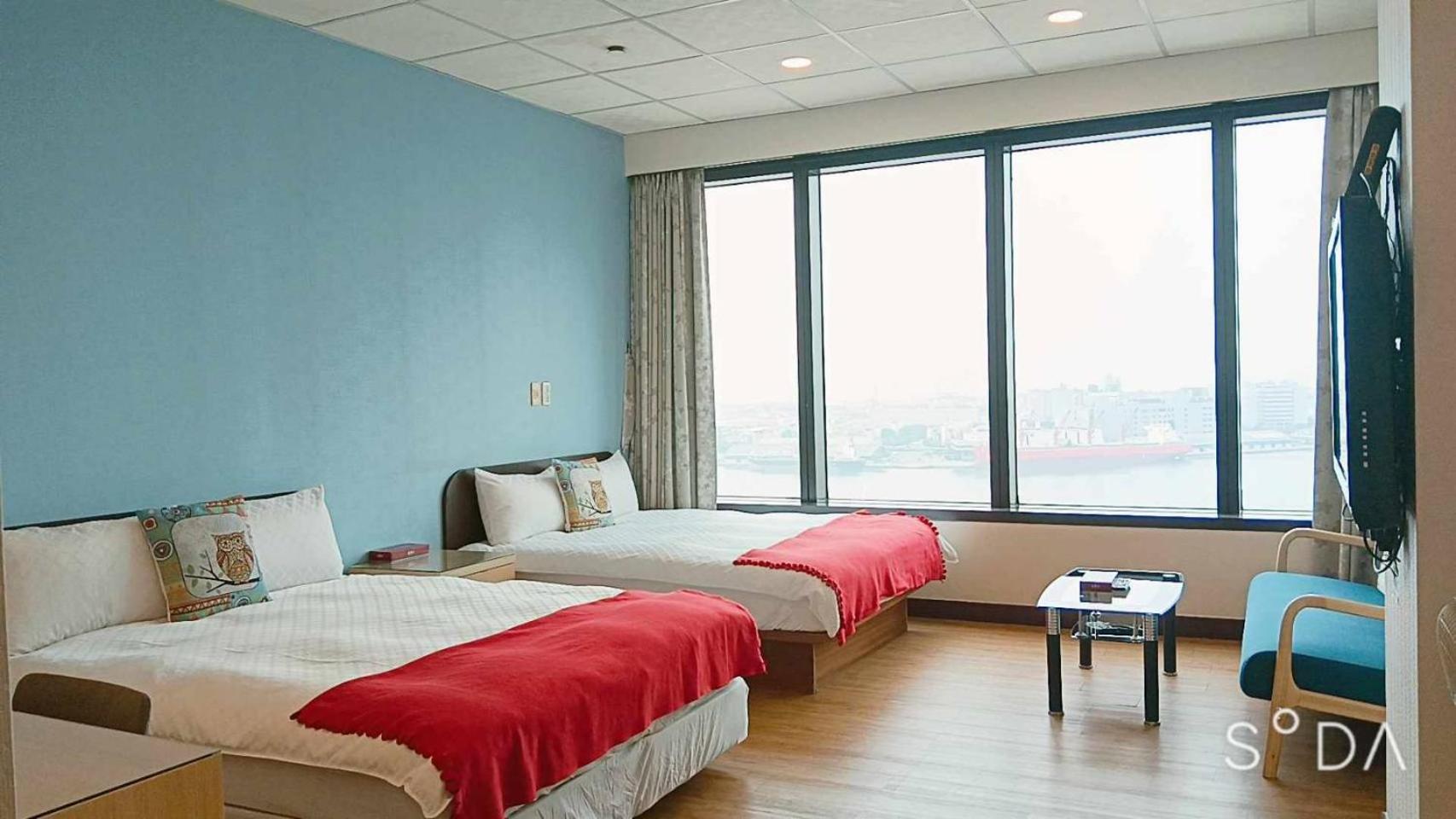 85旅行家 Apartment Kaohsiung Luaran gambar